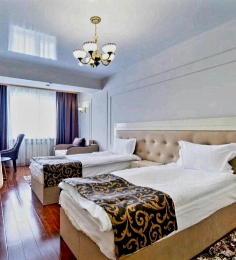 Lamiya Aparts Hotel Almaty Esterno foto