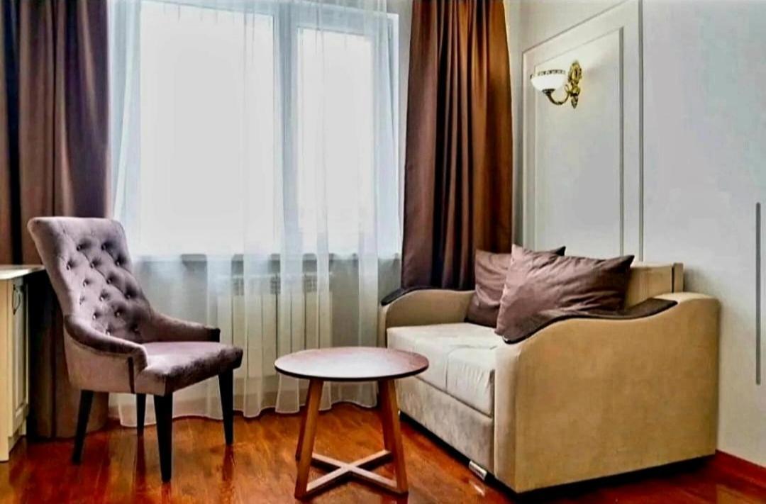 Lamiya Aparts Hotel Almaty Esterno foto
